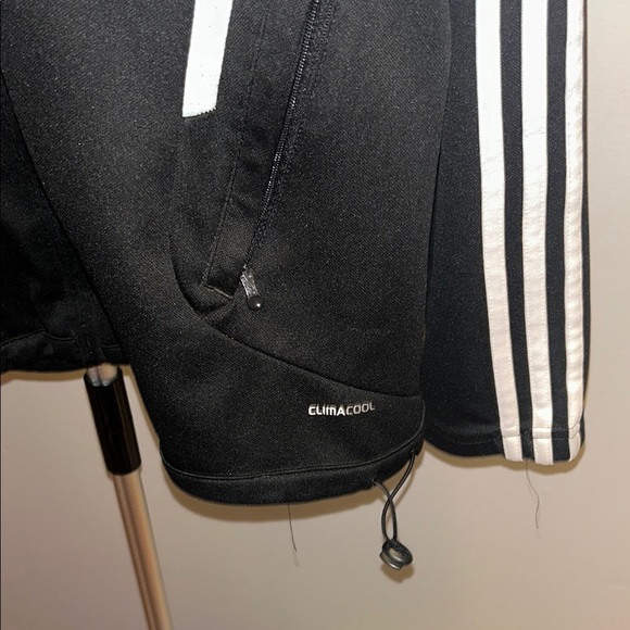 Adidas Black and White Jacket🖤🤍🖤 - Picture 9 of 16